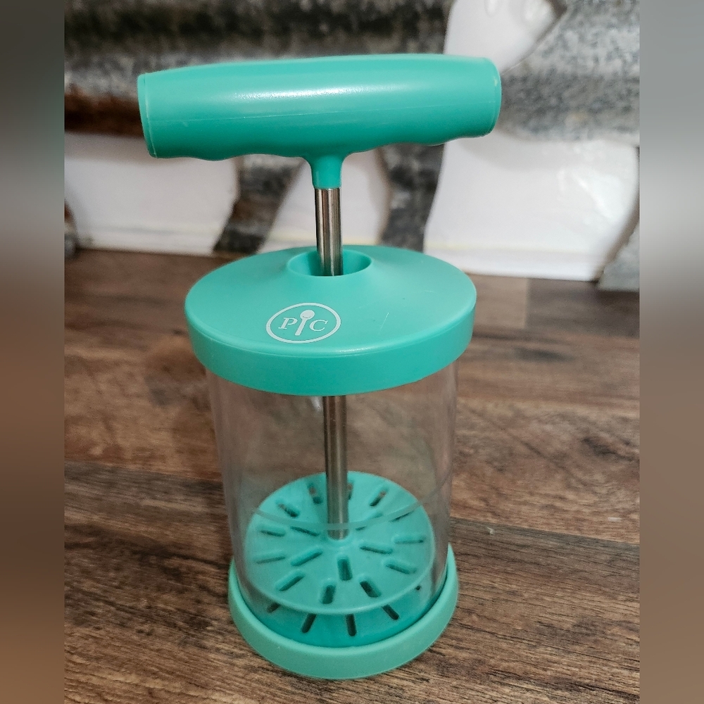 Pampered Chef Whipped Cream Maker